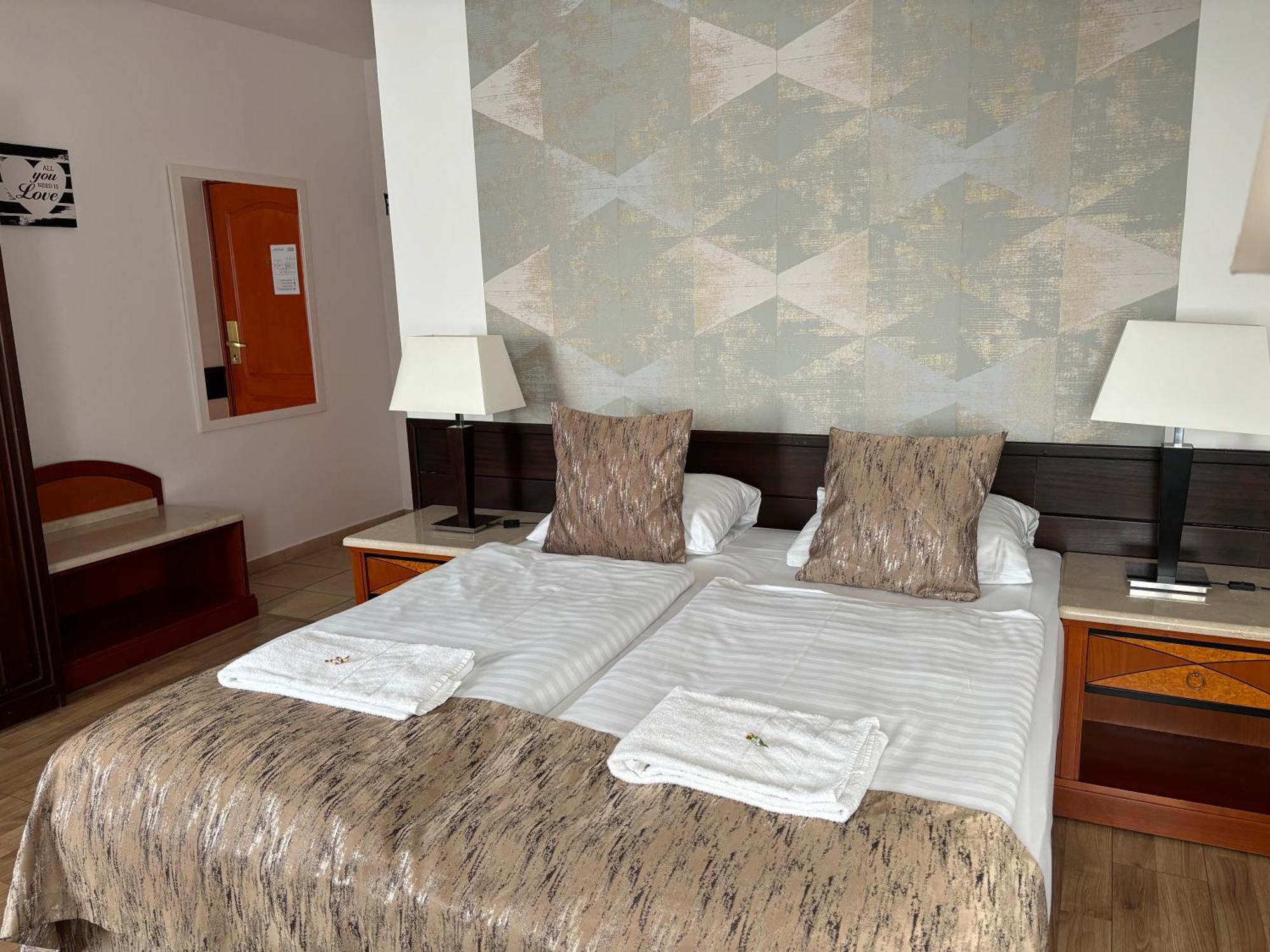 Hotel Gloria Budapest City Center Экстерьер фото