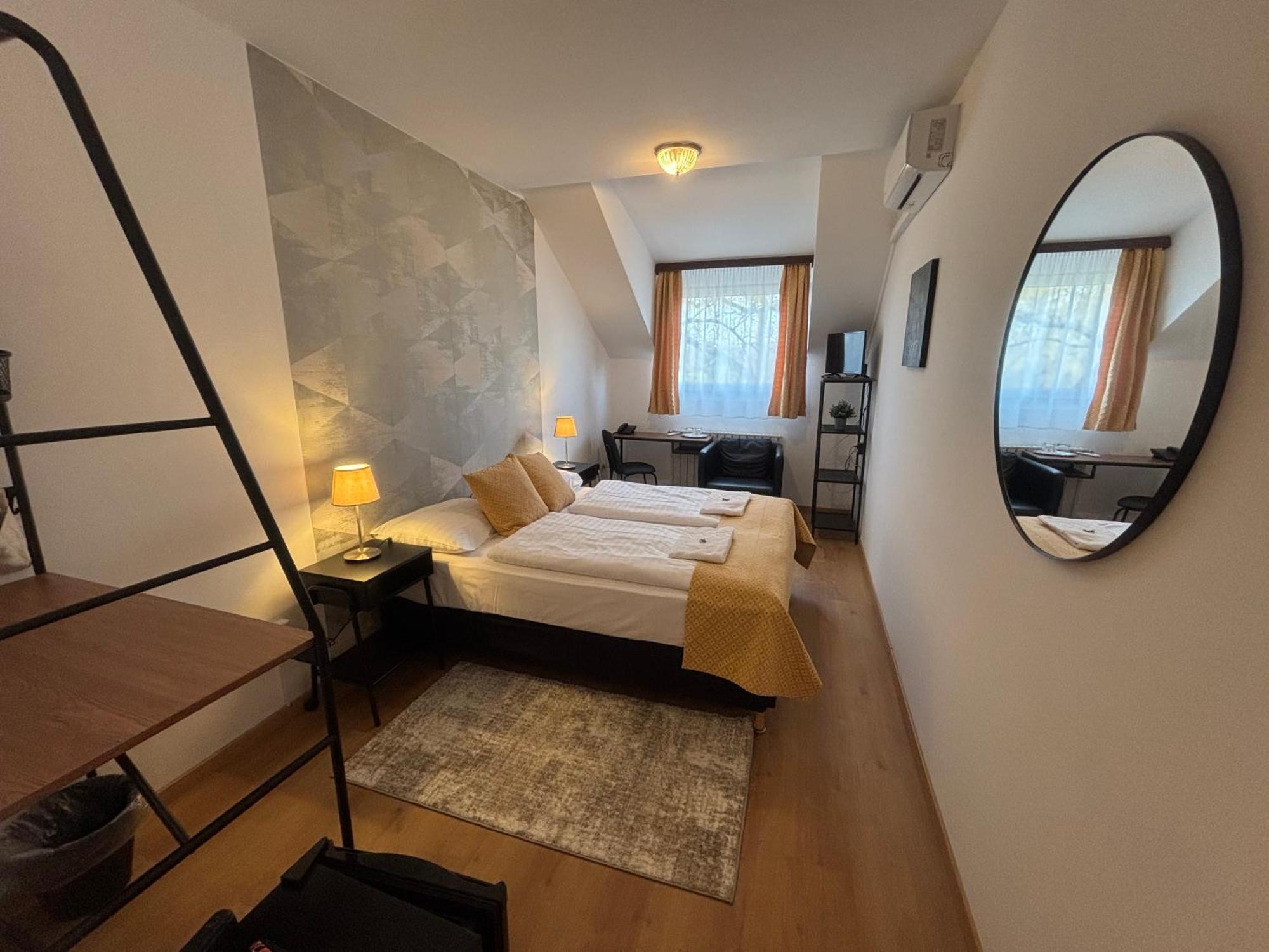 Hotel Gloria Budapest City Center Экстерьер фото