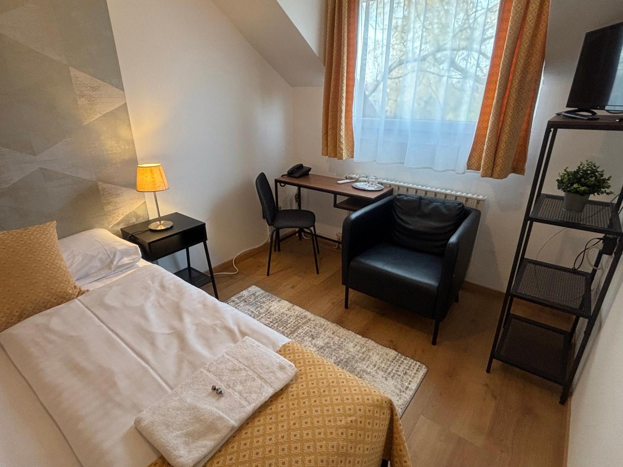 Hotel Gloria Budapest City Center Экстерьер фото
