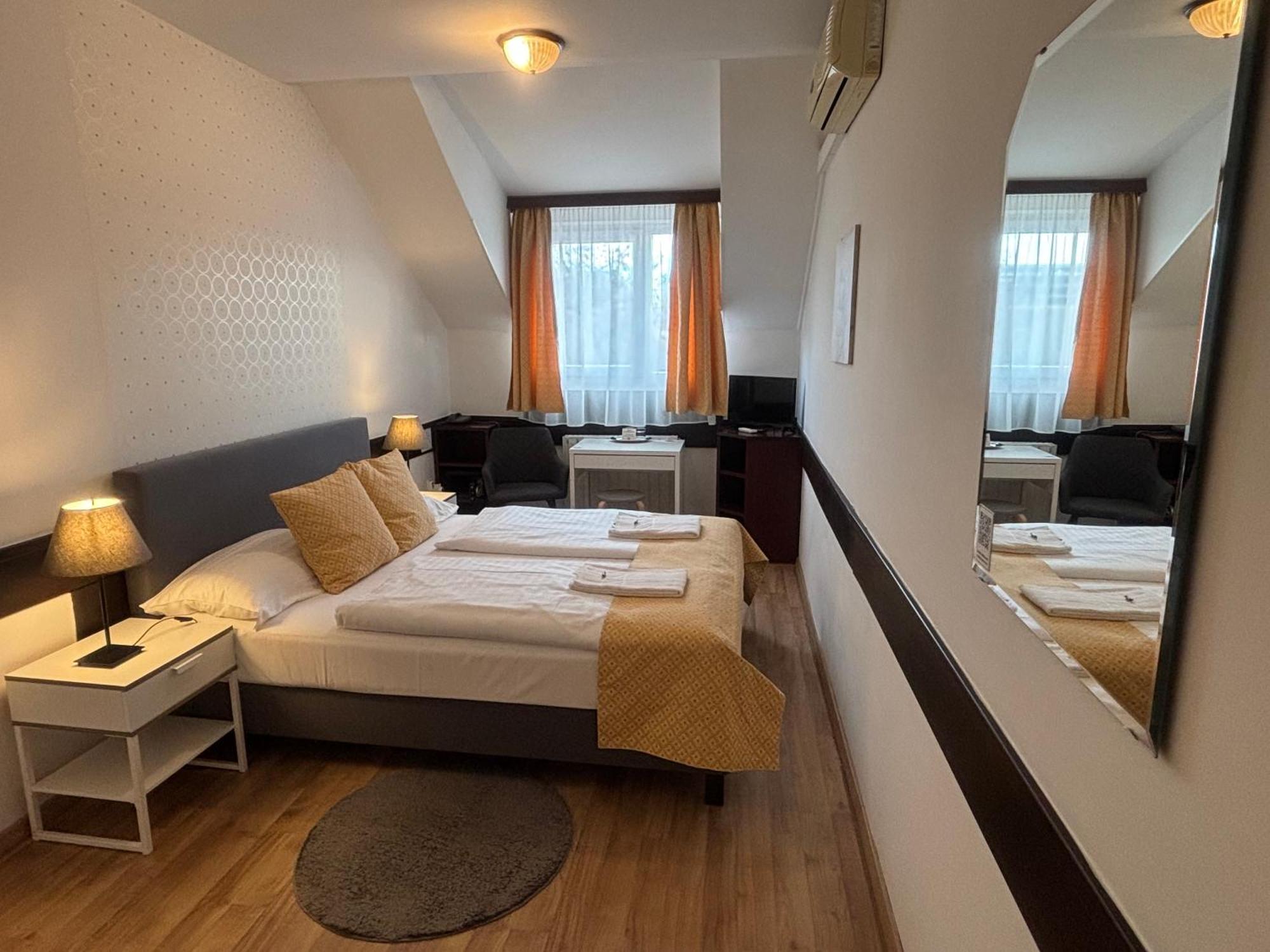 Hotel Gloria Budapest City Center Экстерьер фото