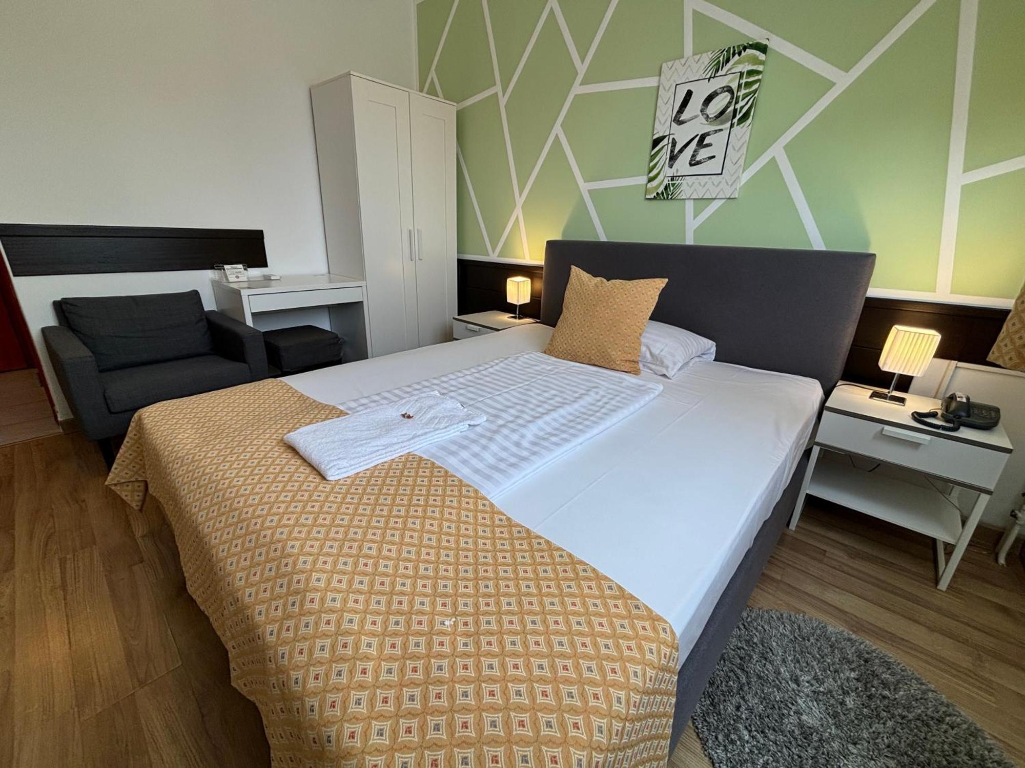 Hotel Gloria Budapest City Center Экстерьер фото