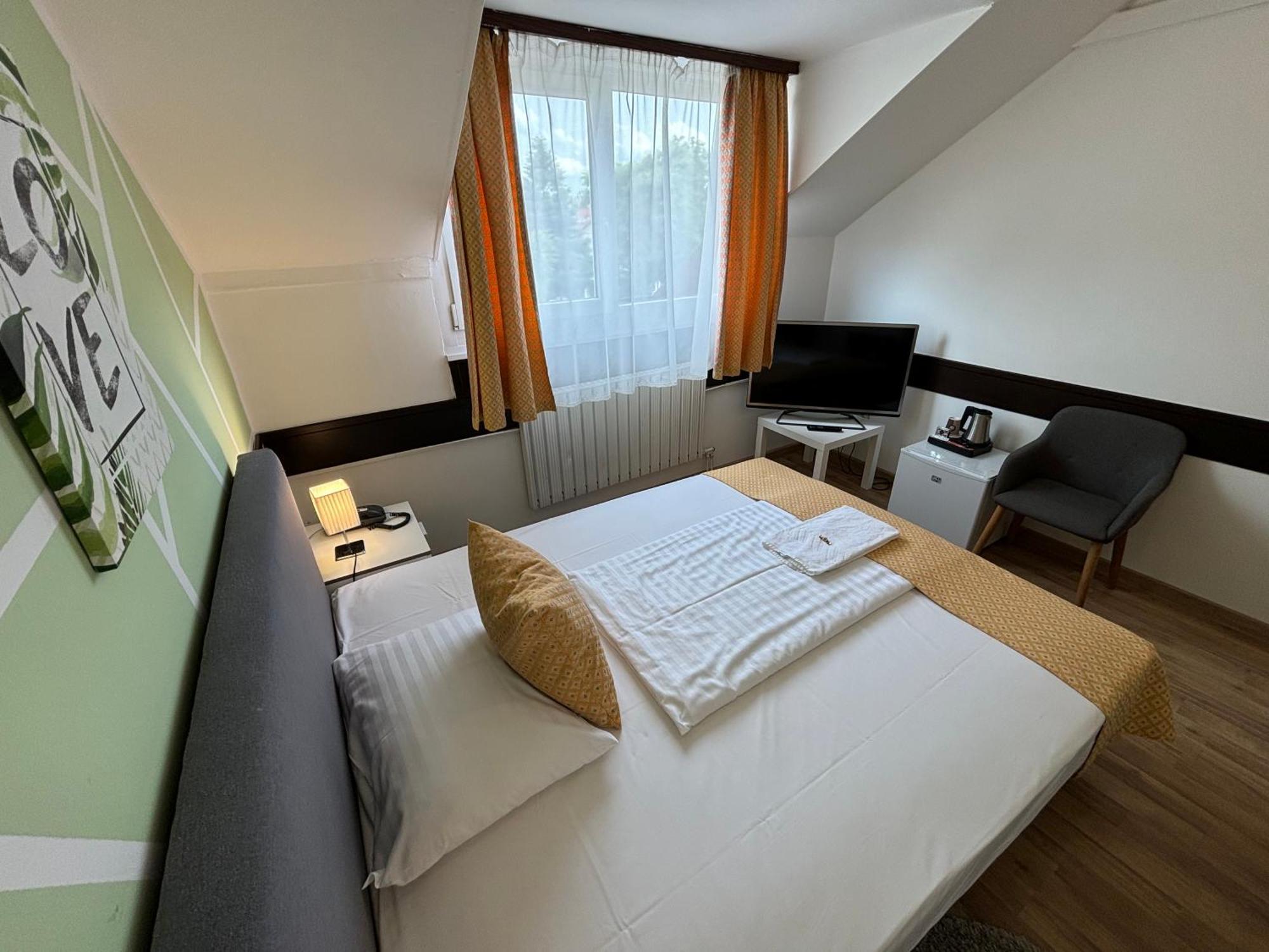 Hotel Gloria Budapest City Center Экстерьер фото