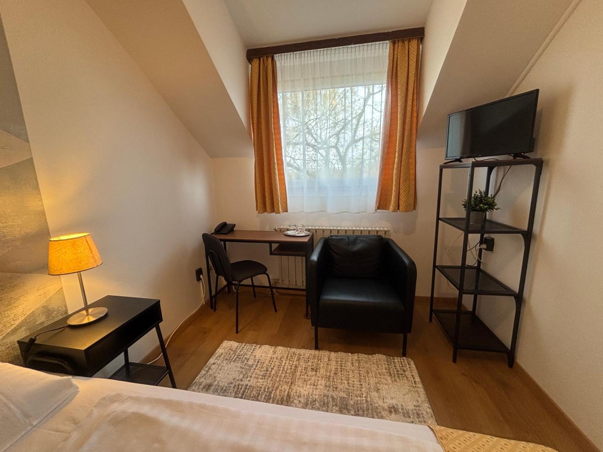 Hotel Gloria Budapest City Center Экстерьер фото