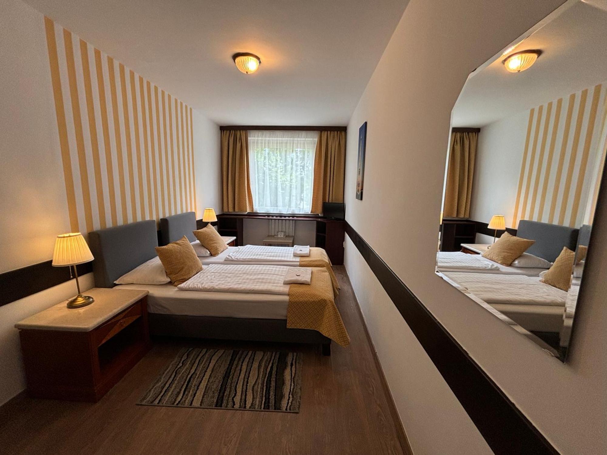 Hotel Gloria Budapest City Center Экстерьер фото