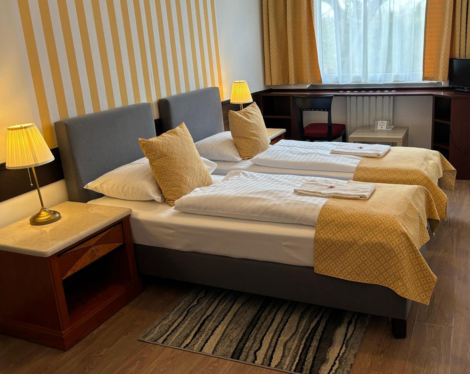 Hotel Gloria Budapest City Center Экстерьер фото